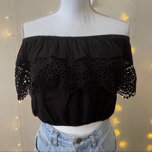 Black Off The Shoulder Top! 💕